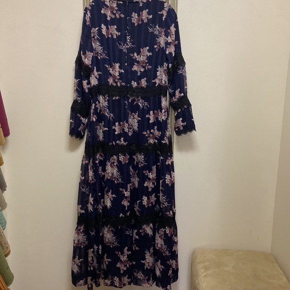 Flower print midi dress - Picture 2 of 5